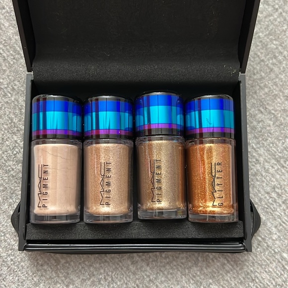 Mac Cosmetics Limited Edition Pigments, New In Box - Picture 2 of 4
